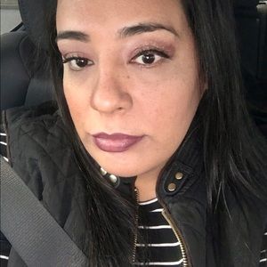 Meet your Posher, Alma